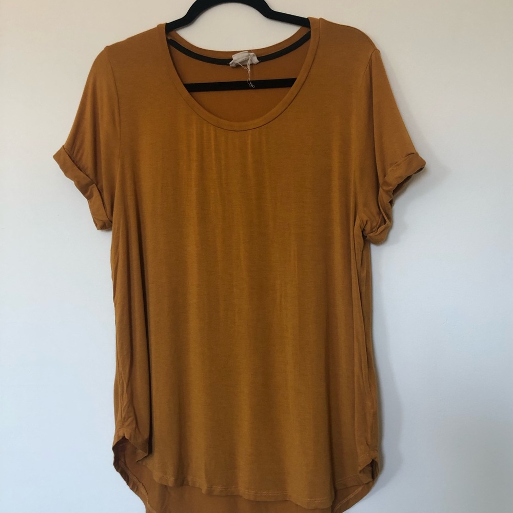 Yellow tee shirt